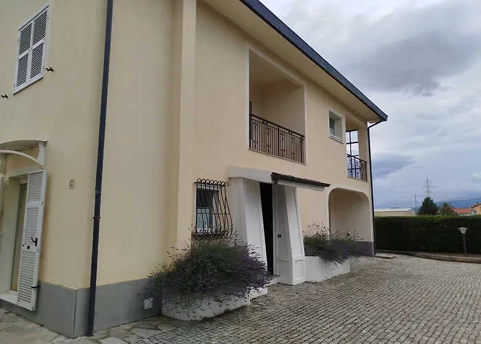 Casa Rosella