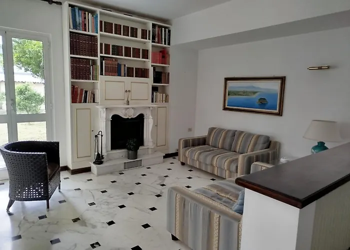 Casa Rosella